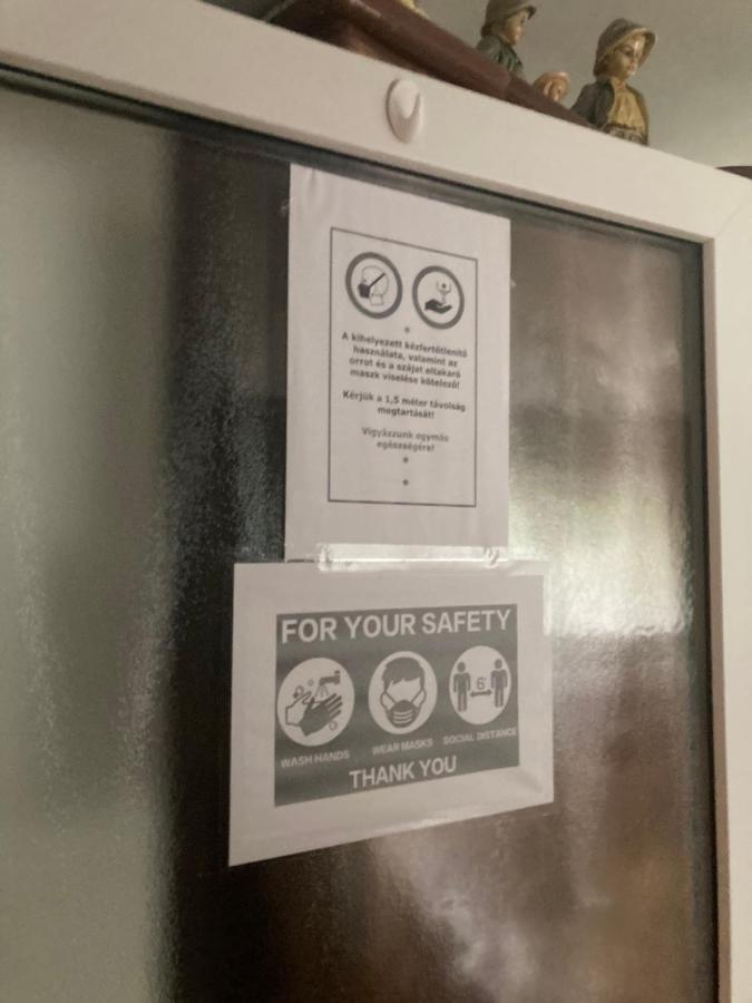 Apartman-Donau Tát Eksteriør bilde