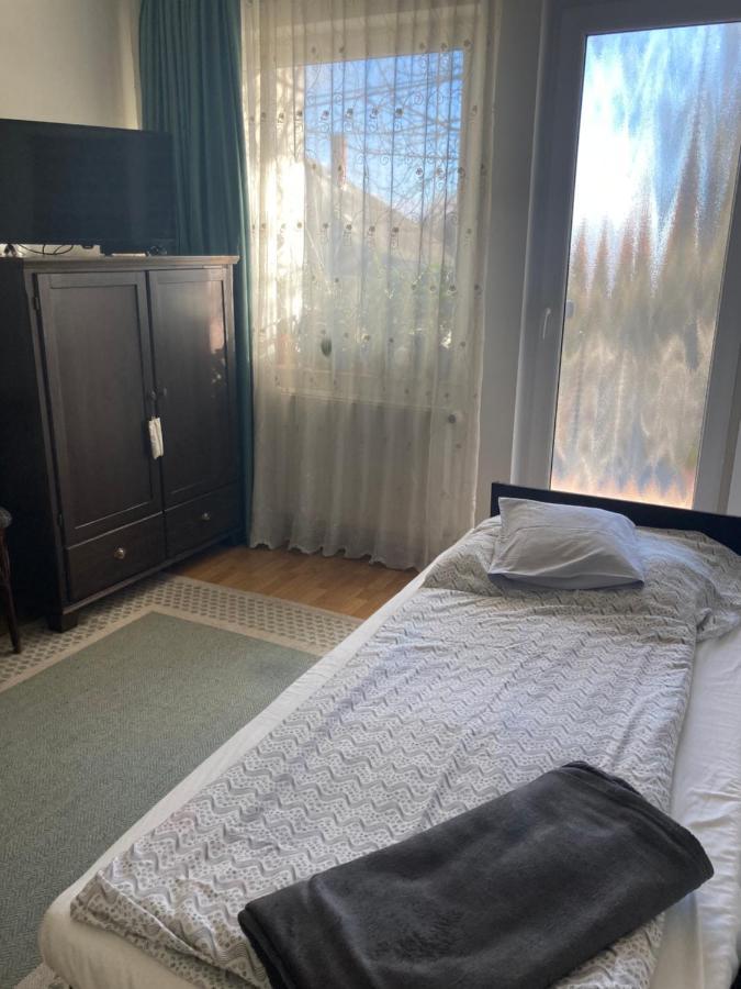 Apartman-Donau Tát Eksteriør bilde