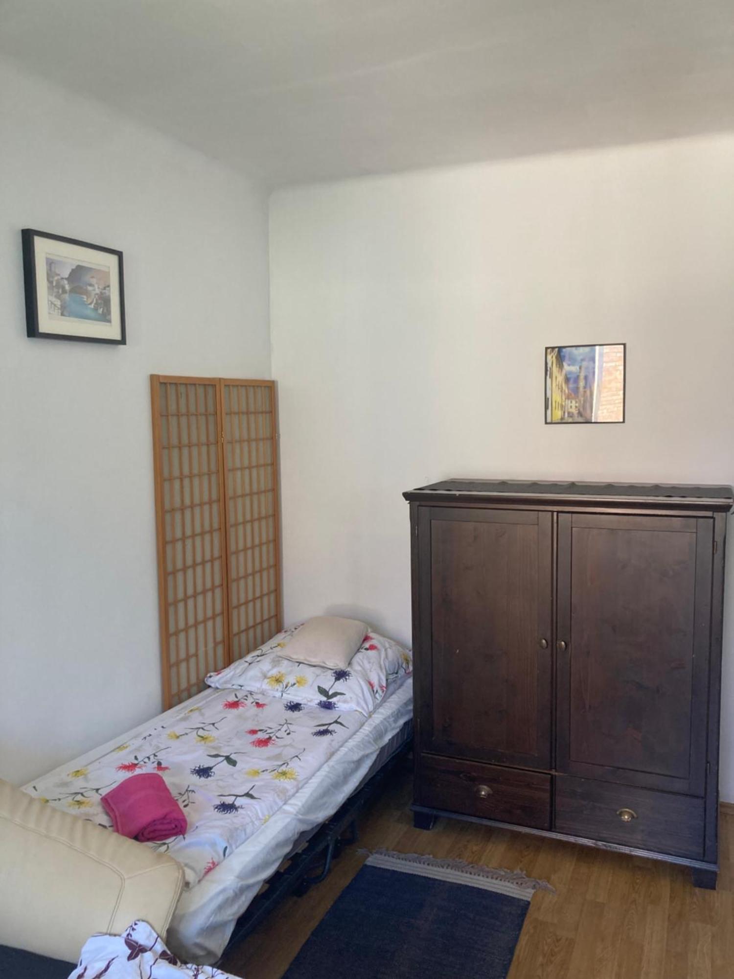 Apartman-Donau Tát Eksteriør bilde